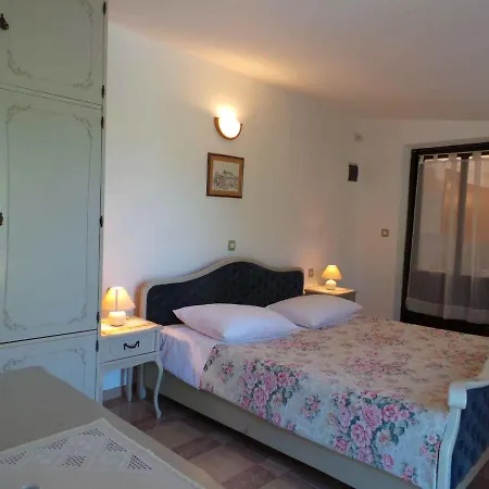 Apartment In Pula With One-bedroom 9 Stinjan