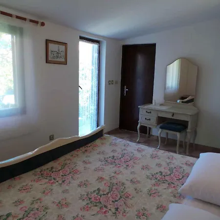 Apartment In Pula With One-bedroom 9 Stinjan
